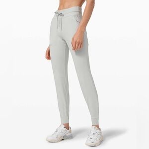 Lululemon Ready to Rulu jogger, Size 8, Vapor